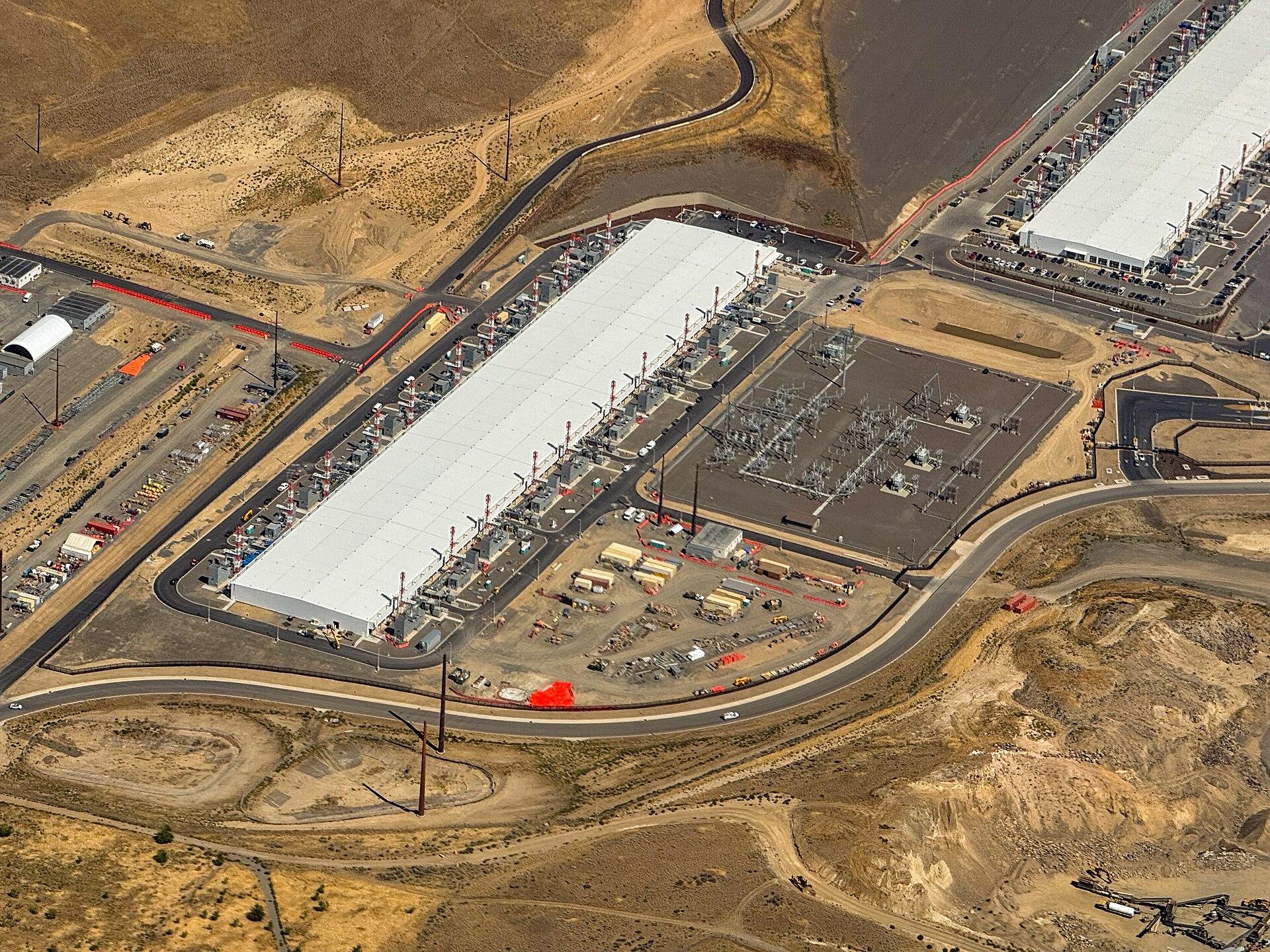 Vista aérea de um data center da Microsoft Azure em Wenatchee, no estado de Washington. Imagem ilustrativa: não há relação conhecida entre este prédio e os endpoints citados pelos pesquisadores.