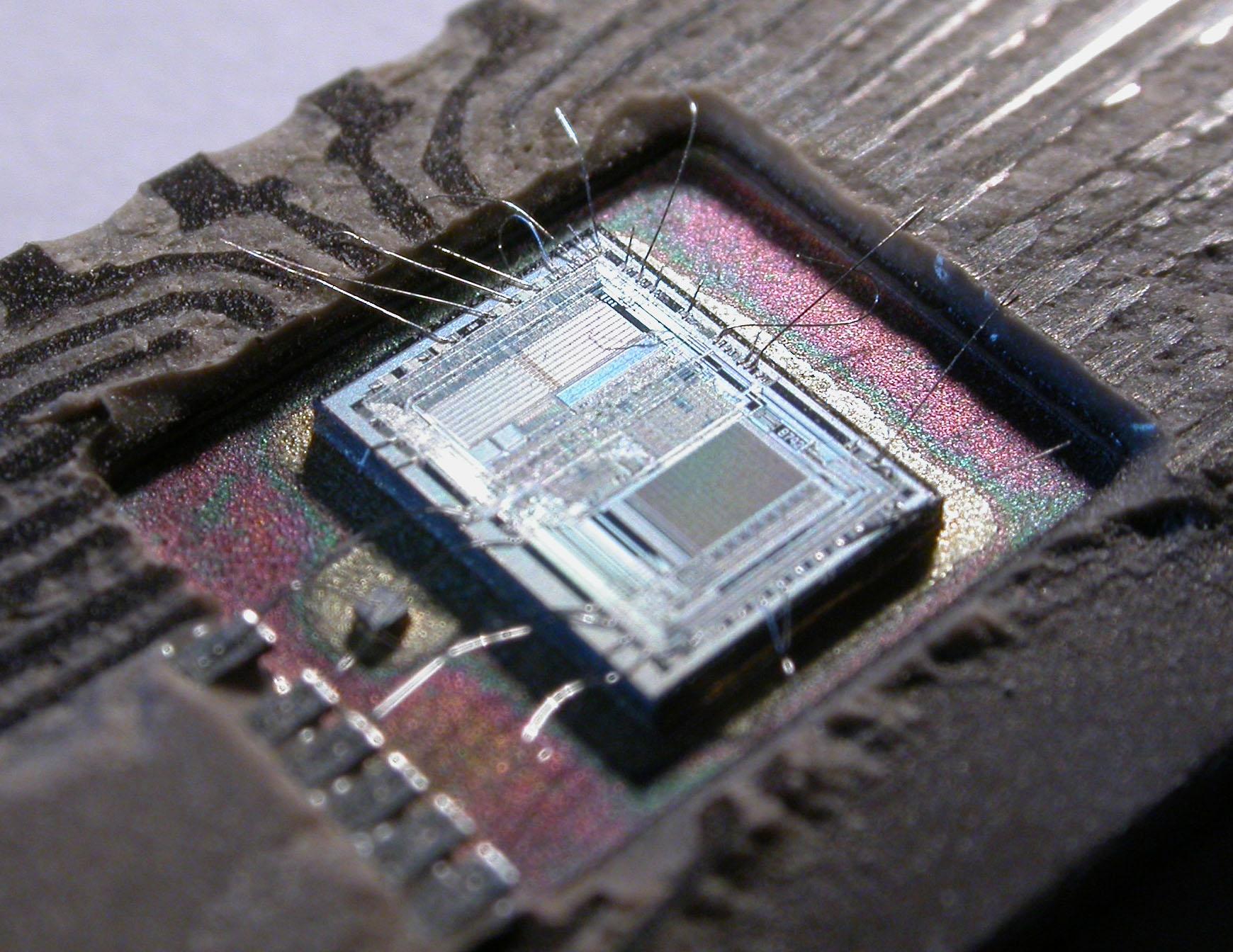 Microprocessador. A proposta da Anthropic mira o acesso a chips avançados, não a abertura dos pesos em si.
