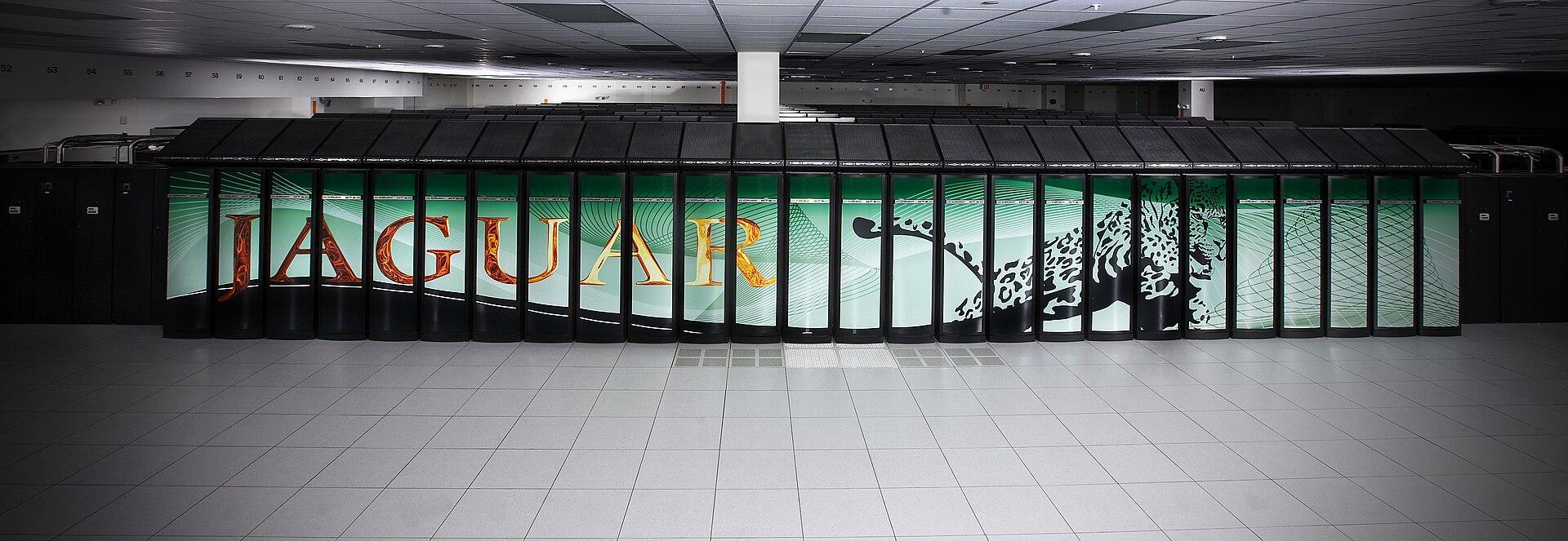 Sala do supercomputador Jaguar, no Oak Ridge National Laboratory, nos Estados Unidos. Imagem ilustrativa: a máquina do Rio Grande do Norte ainda não foi comprada.