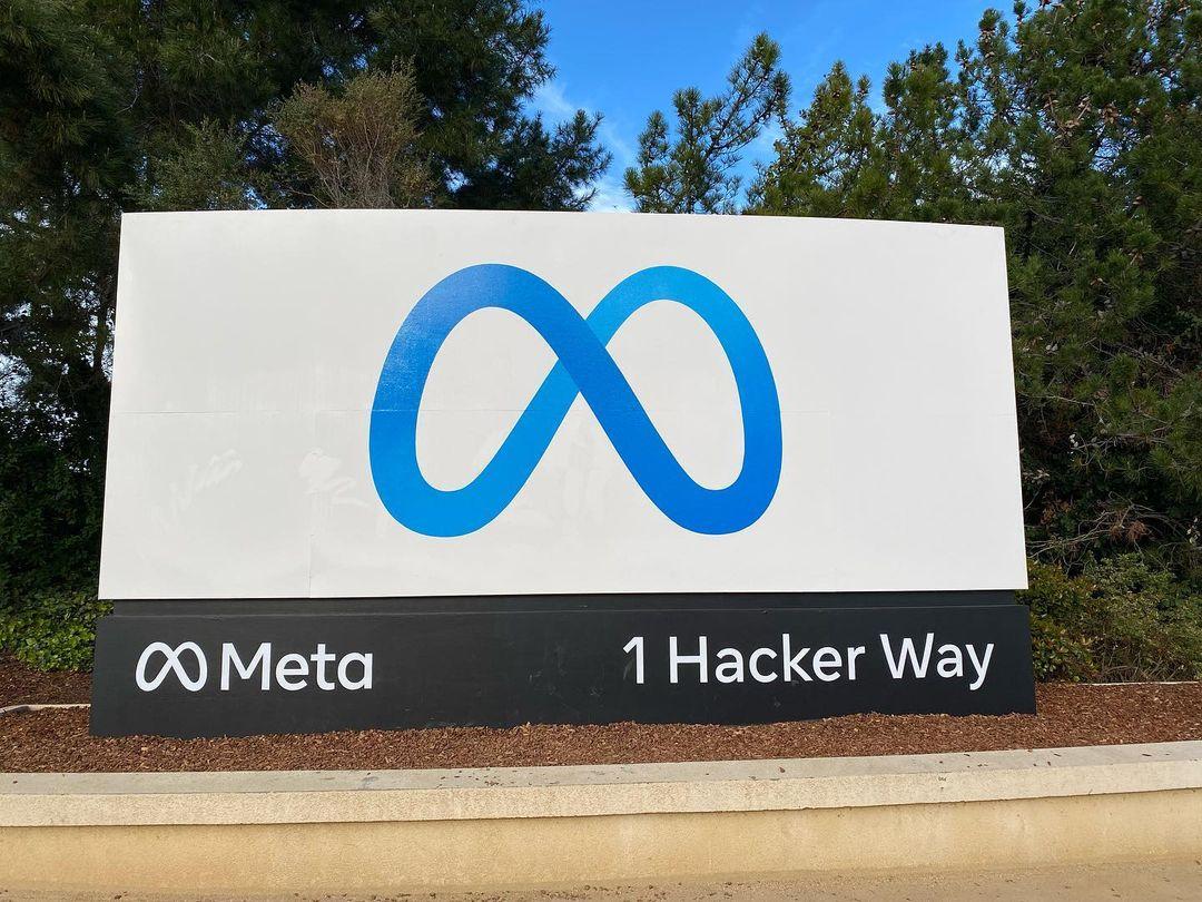 Placa na sede da Meta, em Menlo Park, na Califórnia. Imagem ilustrativa: os documentos do Projeto OT foram obtidos pela Reuters, não divulgados pela empresa.